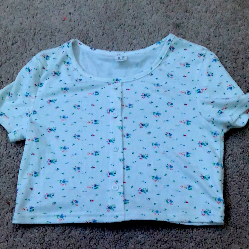 Cute soft floral tiny top